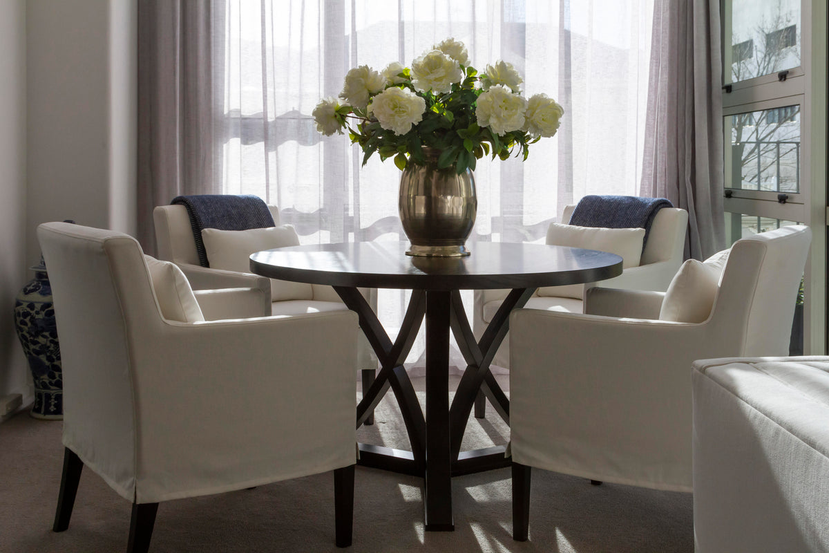 Thorndon Dining table